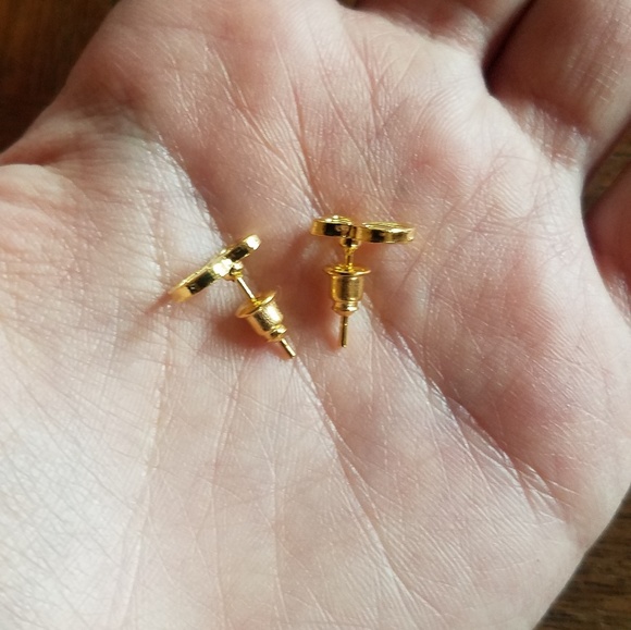 NWOT Gold Bumble Bee Studs - Picture 5 of 5